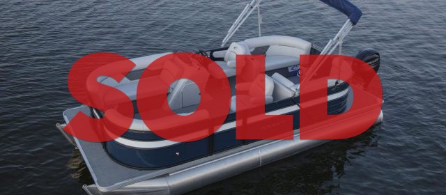 SOLD: 2022 Crest DLX 220 SLRC Tritoon Boat Navy/Black